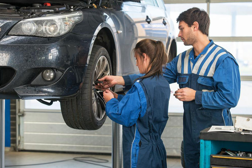 Here’s how you can choose an automotive lift