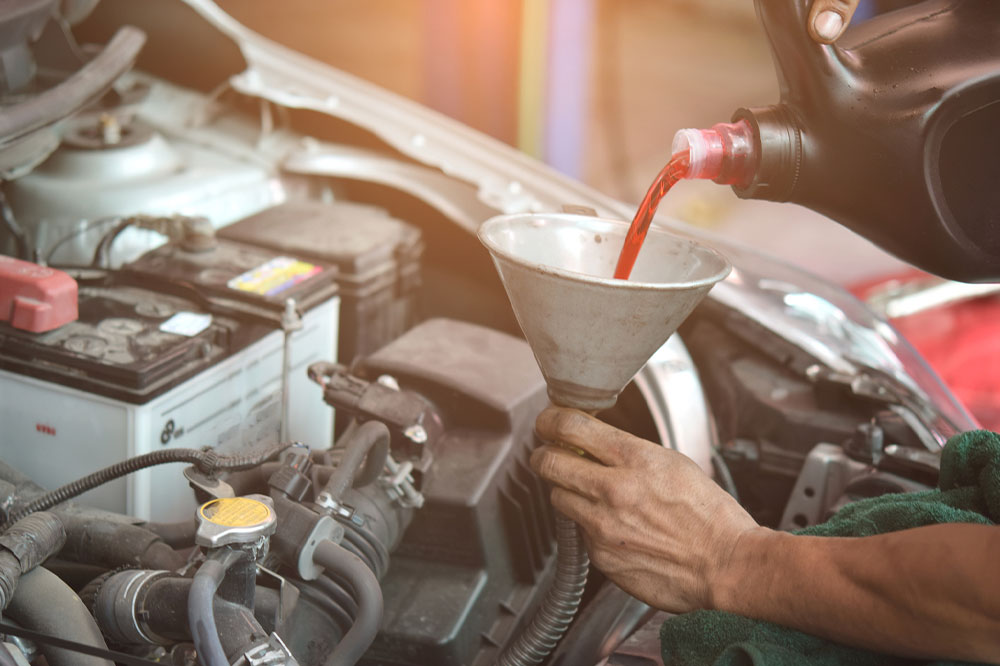 A Beginner’s Guide to Checking Transmission Fluids